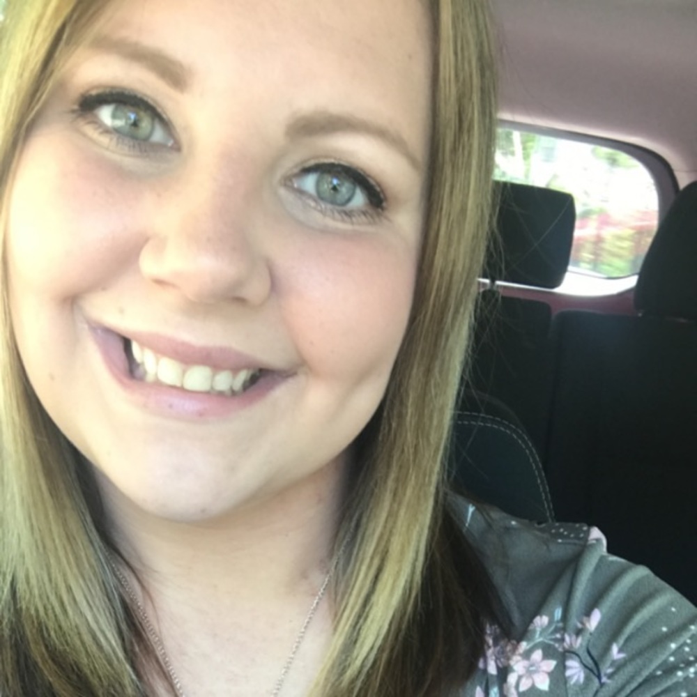 Meet your Posher, Holly